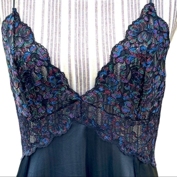 𝅺BARBIZON chemise, size Medium ( no size tag) vintage, iridescent black lace - Picture 2 of 6